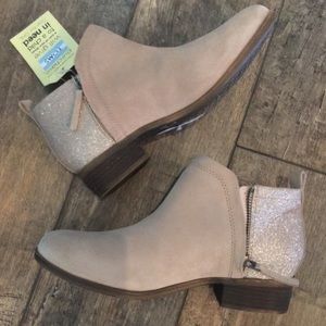 Toms brand booties